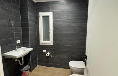 Jepet me qera apartament 1+1 në Selitë
